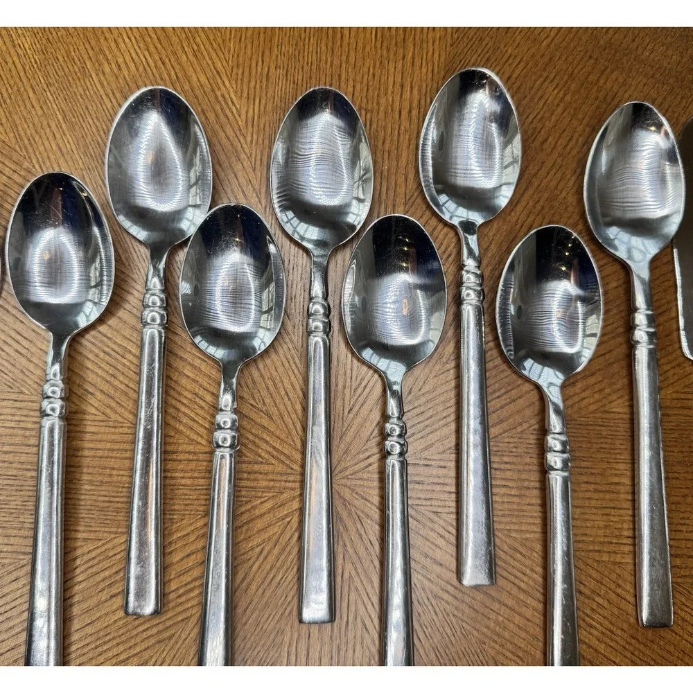 Oneida Tortola Stainless Flatware Set 40pc Service for 8 Glossy Discontinued